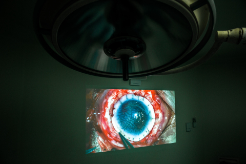Tej+Kohli+Cornea+Institute+-+Corneal+Transplant-2.jpg